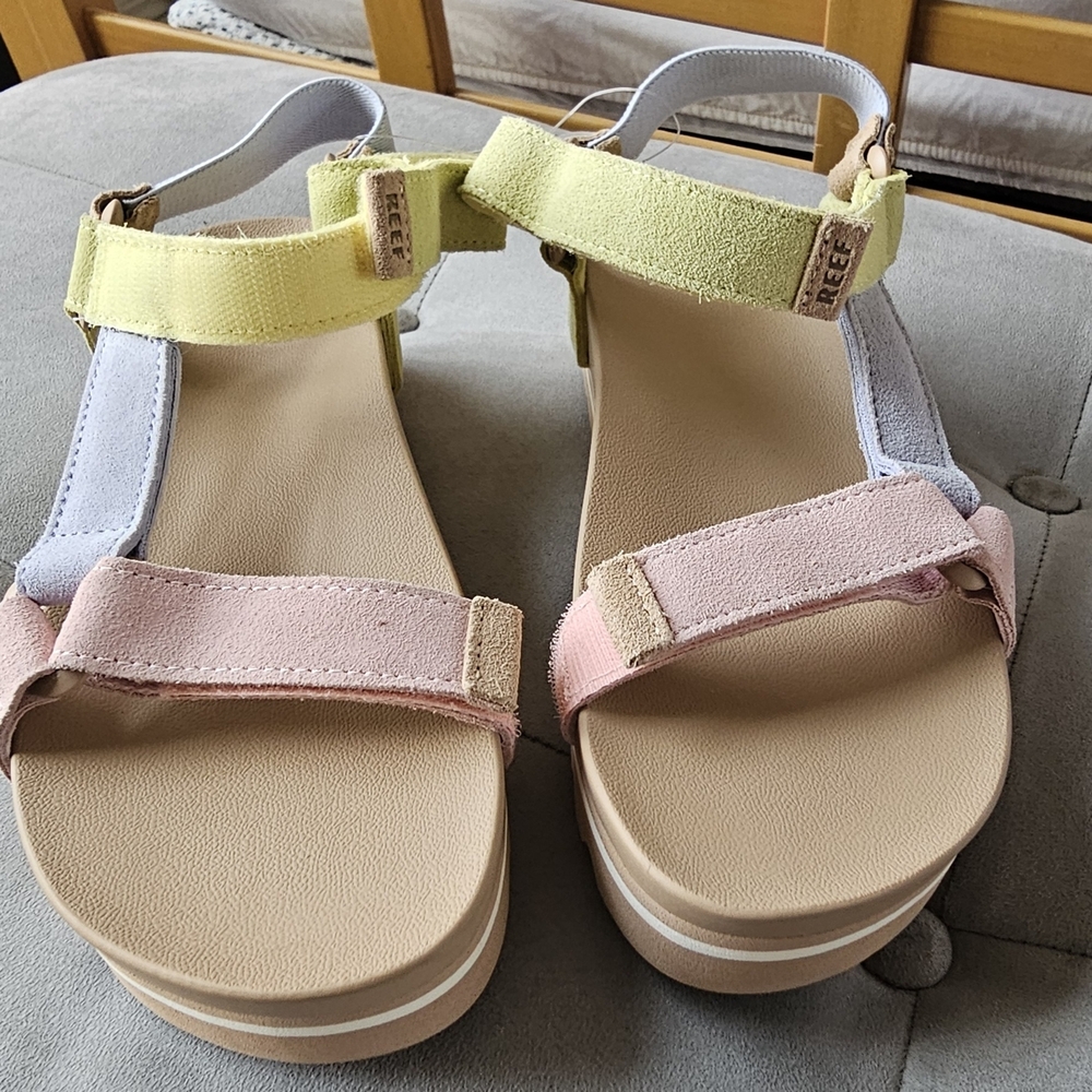 Reef Women's Multicolor Strap Sandals